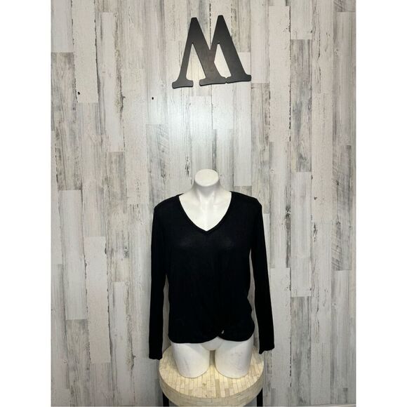 Candie’s black sweater - Picture 1 of 8